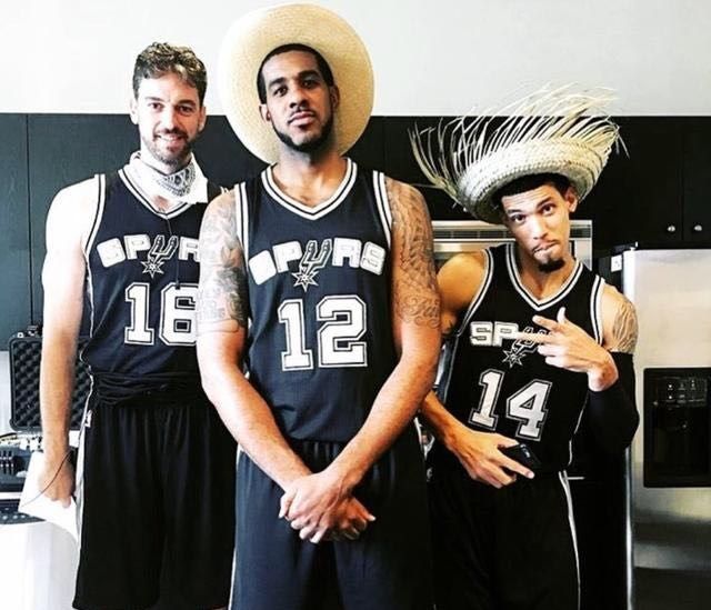 NBA杯MVP榜：亚历山大领跑，布伦森&卡斯尔紧随其后（NBA杯MVP竞速榜：亚历山大居首，布伦森与卡斯尔紧追不舍）