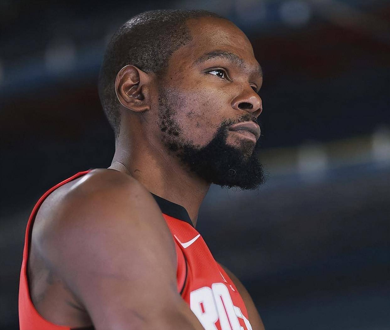 拜仁3比1逆转葡萄牙体育，欧冠小组赛六轮全胜（拜仁3-1翻盘葡萄牙体育，欧冠小组赛豪取六连胜）