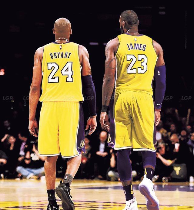 北京男篮在俱乐部杯首战惨败，内线劣势明显，外援表现疲软，青岛男篮以较大优势取胜。（北京男篮俱乐部杯首秀惨败：内线短板暴露、外援乏力，青岛大胜）