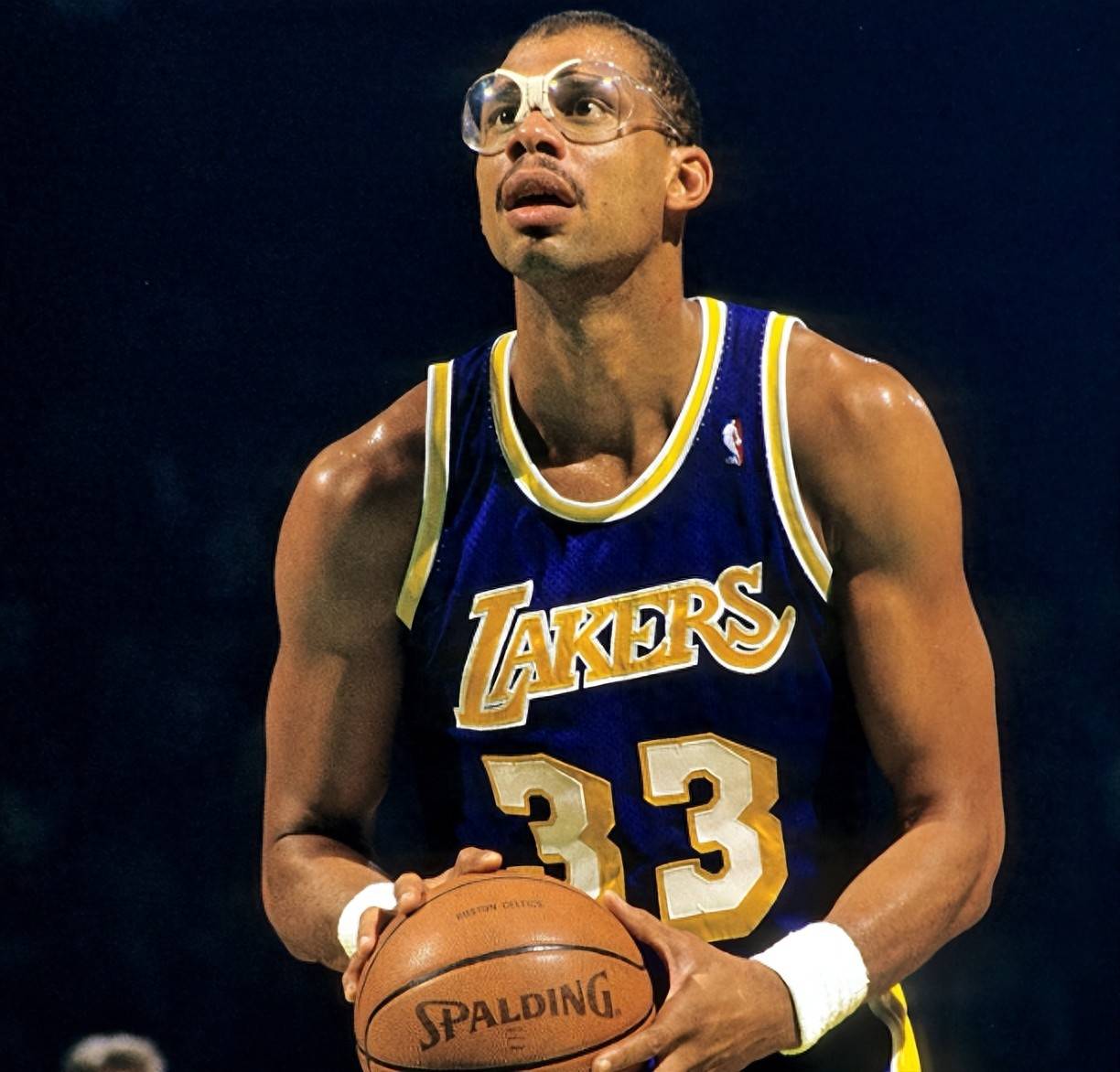 意媒：奇克考虑在冬窗离开米兰，以提升参加世界杯的机会（意媒：奇克或在冬窗告别米兰，力争提升世界杯参赛机会）